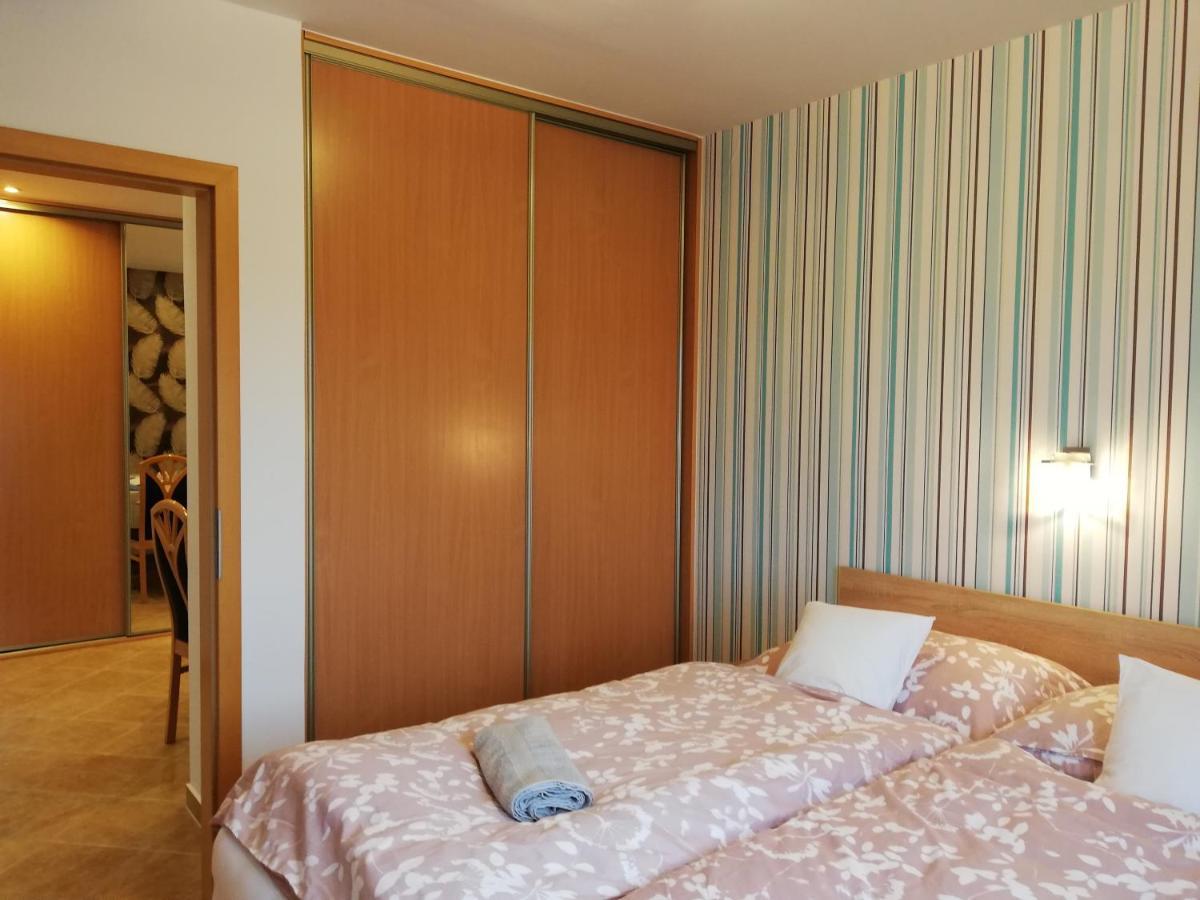 Boroka Apartman Heviz Exterior foto