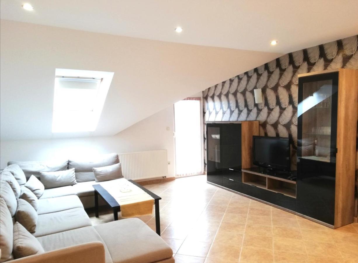Boroka Apartman Heviz Exterior foto